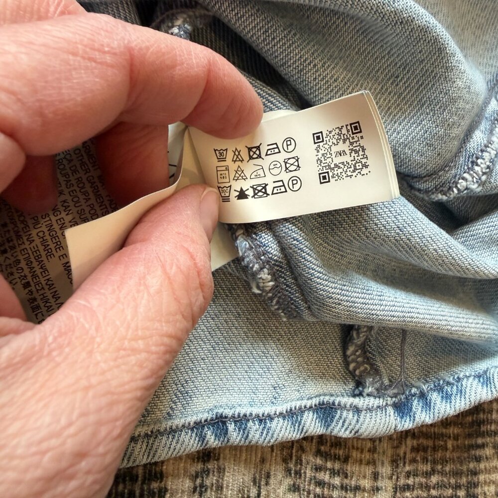 Zara denim puff sleeve button up shirt • size large - Picture 7 of 8